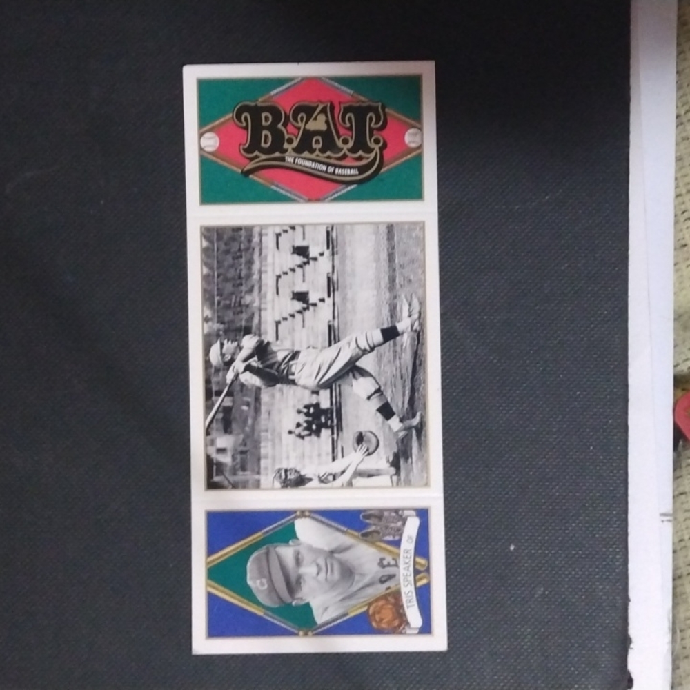SPORTS CARDS LOT BASKETBALL FOOTBALL BASEBALL - 25 cards